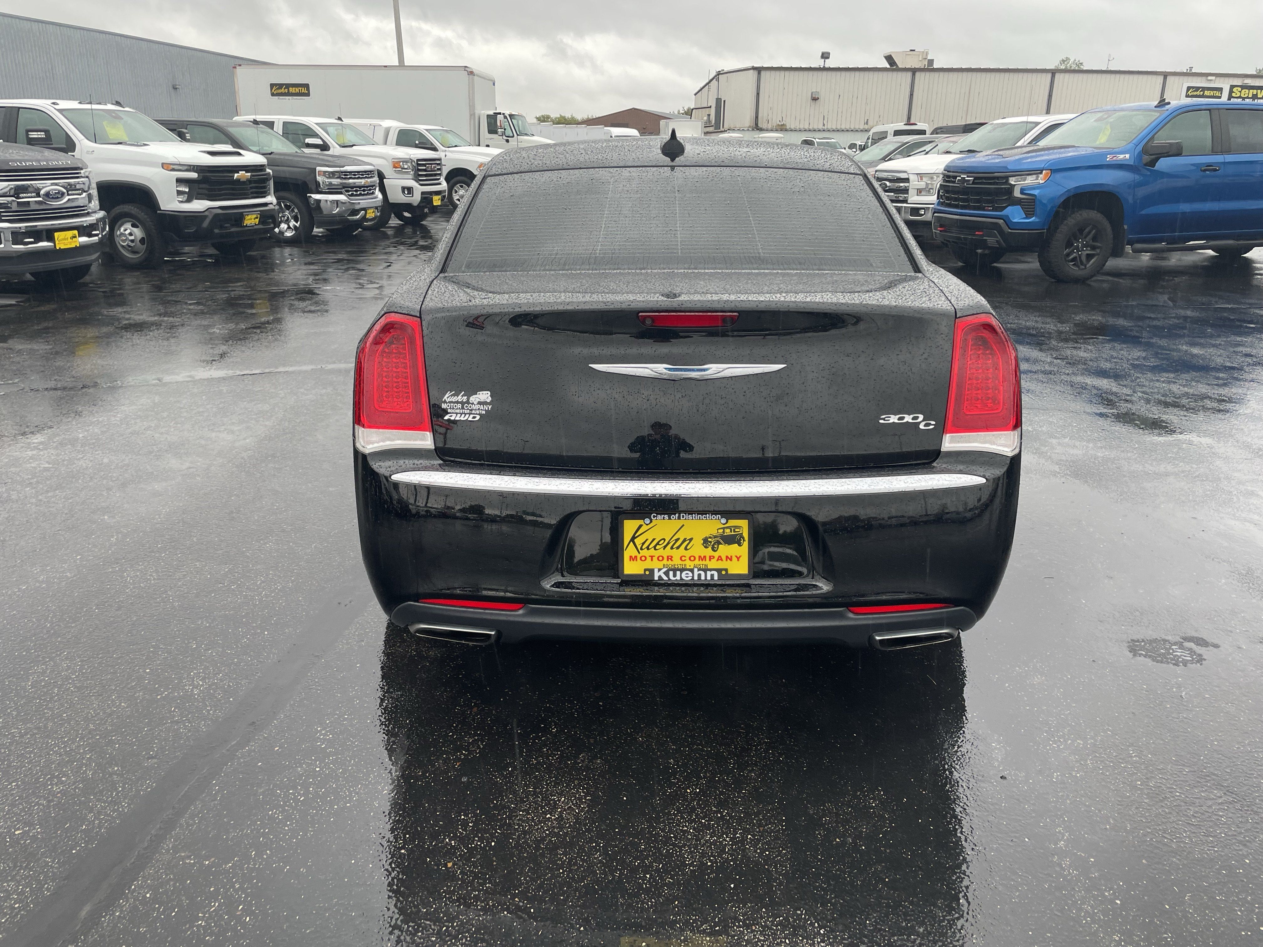 Used 2016 Chrysler 300 C AWD/4WD image 7