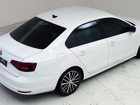 Used 2016 Volkswagen Jetta Sport FWD image 16