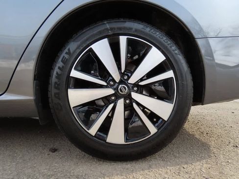 Used 2022 Nissan Altima 2.5 SV image 9