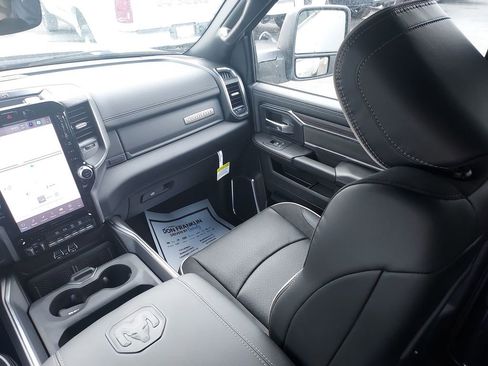 New 2026 RAM 3500 Laramie AWD/4WD image 11