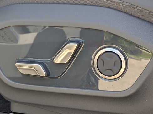 Certified 2026 Kia EV9 Wind image 24