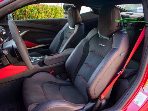 Used 2023 Chevrolet Camaro ZL1 RWD image 8