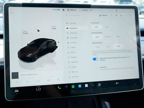 Used 2022 Tesla Model 3 Long Range AWD/4WD image 27