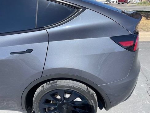 Used 2023 Tesla Model Y Long Range AWD/4WD image 28