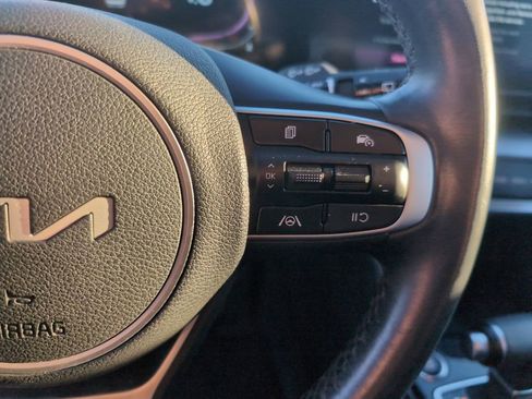 Used 2023 Kia Sportage EX image 18