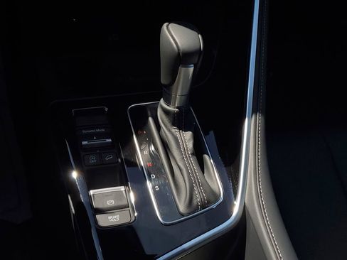 Certified 2025 Acura ADX Base image 32