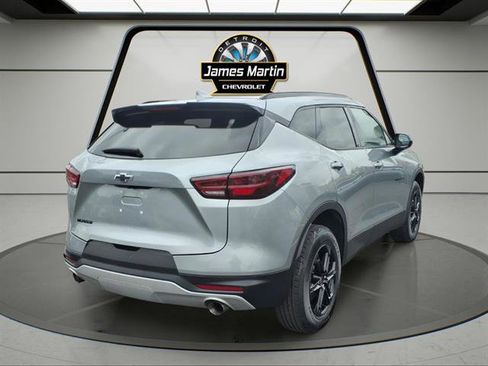 Certified 2025 Chevrolet Blazer LT w/ Convenience Package image 4