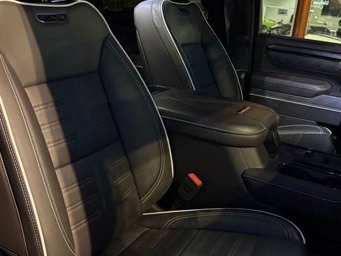 Used 2024 GMC Sierra 2500 AT4X image 17