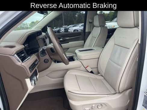 Used 2024 GMC Yukon XL Denali image 32