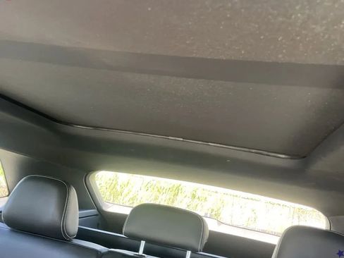 Used 2021 Volkswagen Atlas Cross Sport SEL AWD/4WD image 22