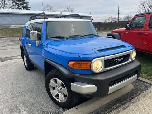 Used 2007 Toyota FJ Cruiser 4WD image 2