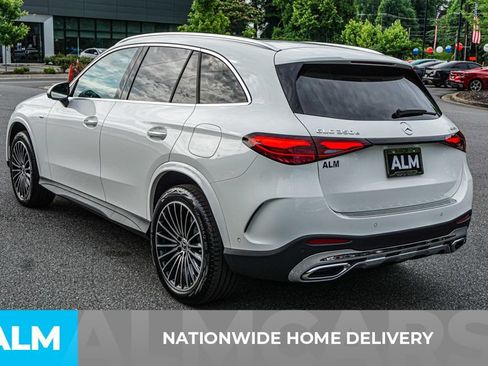 Used 2025 Mercedes-Benz GLC 350e 4MATIC image 4