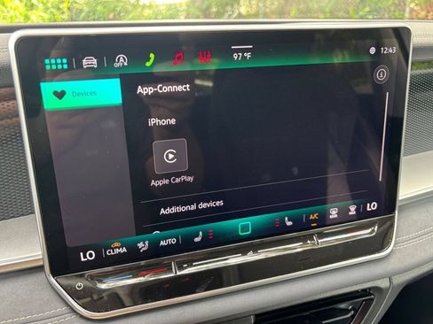 Used 2026 Volkswagen Tiguan SE FWD image 19