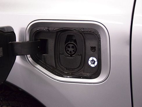 Used 2023 Ford F150 Lightning Pro image 13