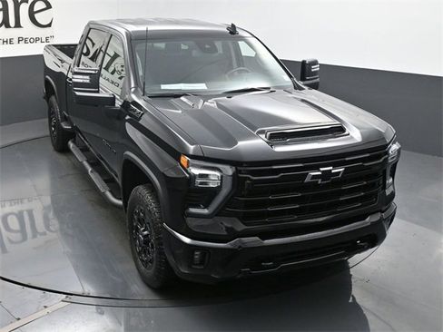 Used 2024 Chevrolet Silverado 2500 LTZ w/ LTZ Plus Package image 24