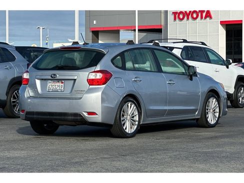 Used 2013 Subaru Impreza 2.0i Limited image 4