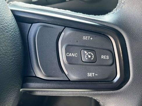 Used 2023 Jeep Wrangler Unlimited Sport AWD/4WD image 19