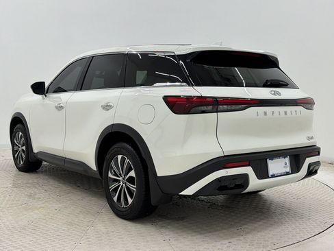 Used 2024 INFINITI QX60 Pure FWD image 3