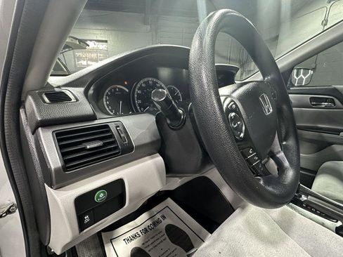 Used 2013 Honda Accord LX image 15
