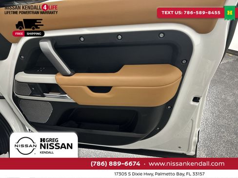 Used 2023 Land Rover Defender 130 X-Dynamic SE image 36