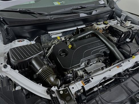 Used 2023 GMC Terrain SLT w/ Infotainment Package II image 26