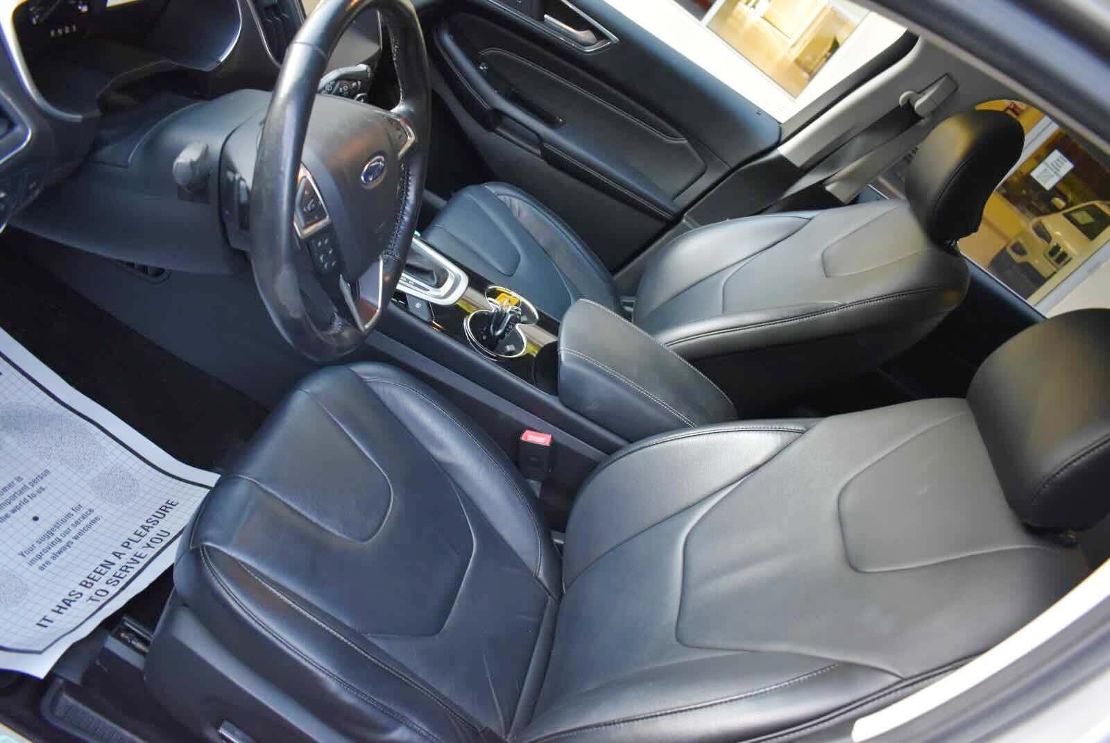 Used 2015 Ford Edge Titanium w/ Technology Package AWD/4WD image 12