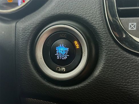 Used 2020 Dodge Durango GT image 28