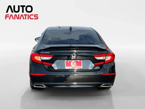 Used 2019 Honda Accord Touring image 4