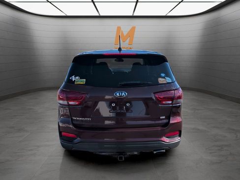 Used 2019 Kia Sorento LX image 4