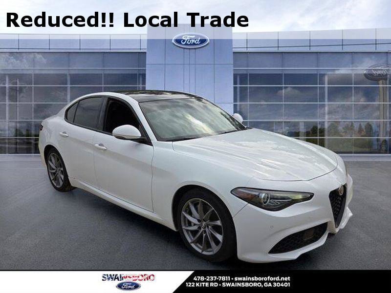 Used 2023 Alfa Romeo Giulia Sprint RWD image 1