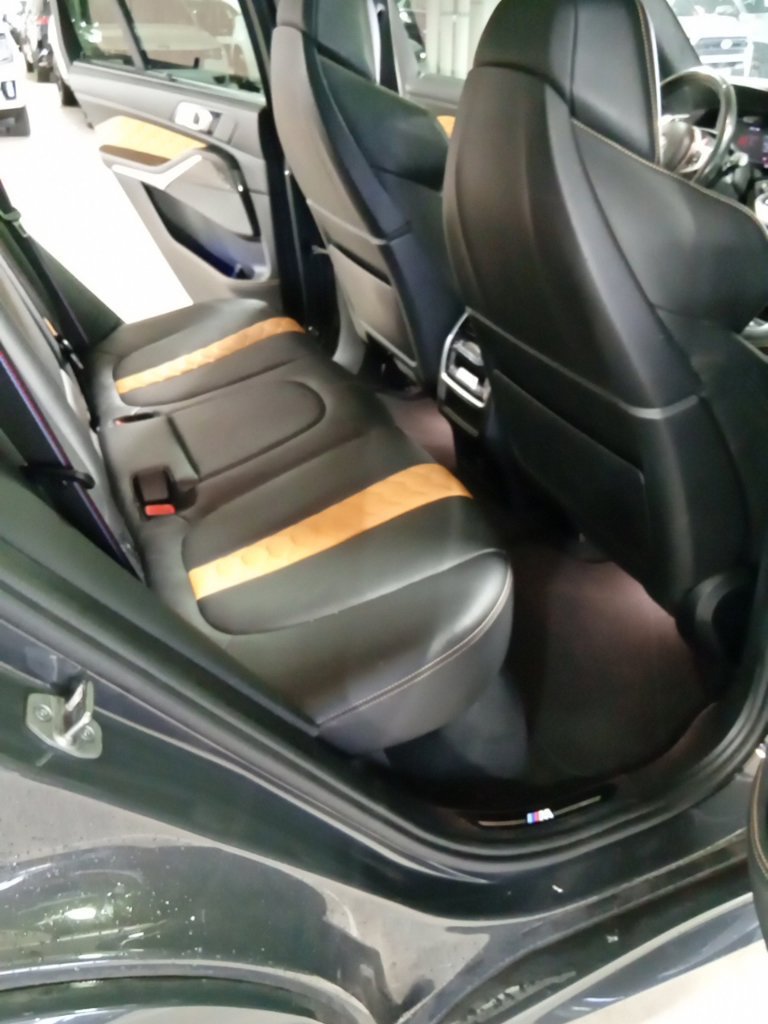 Used 2022 BMW X5 M w/ Competition Package 2 AWD/4WD image 12
