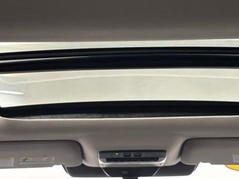 Used 2022 Nissan Pathfinder SV w/ SV Premium Package image 35