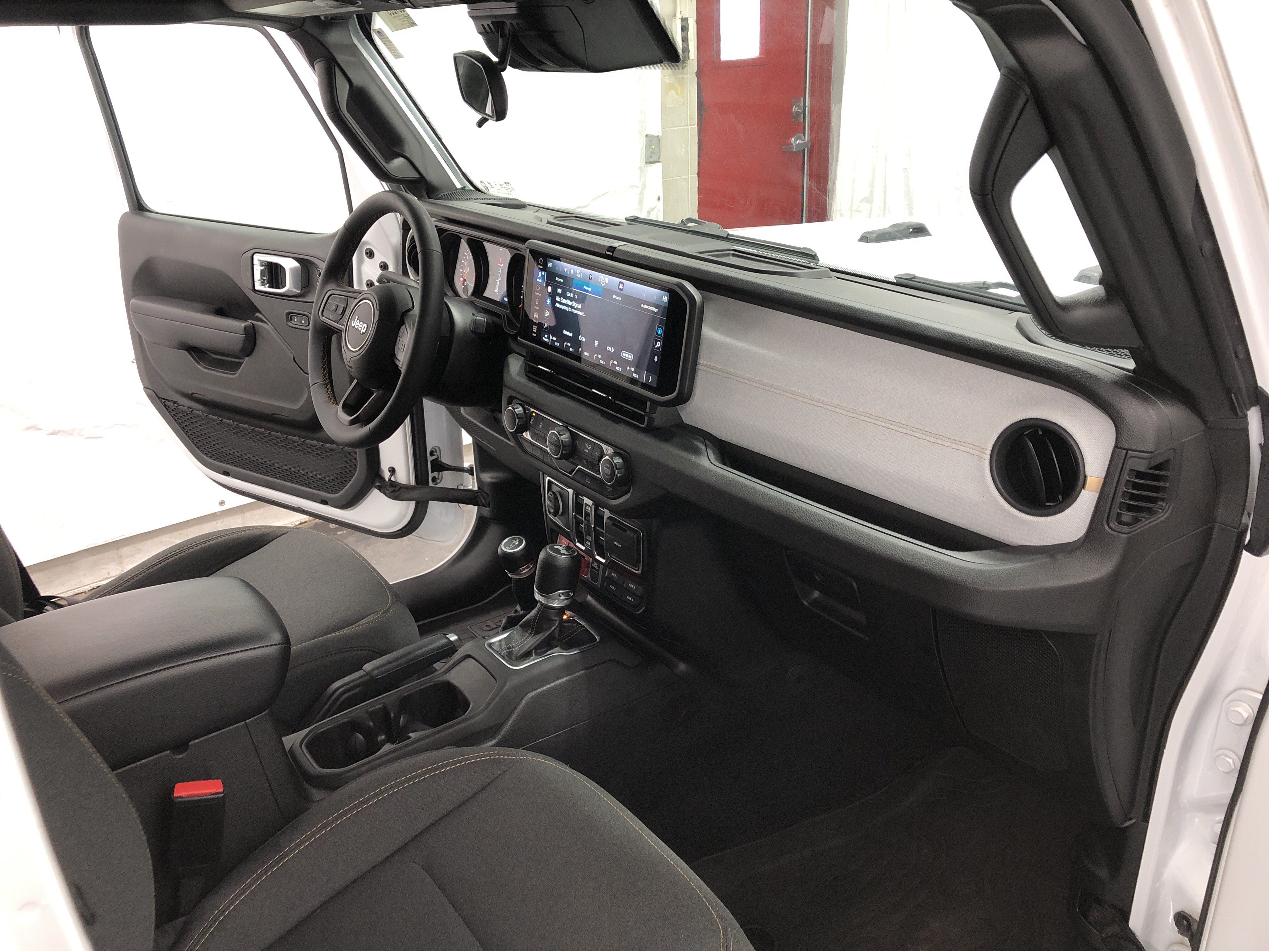 Certified 2024 Jeep Wrangler Unlimited Sport AWD/4WD image 15