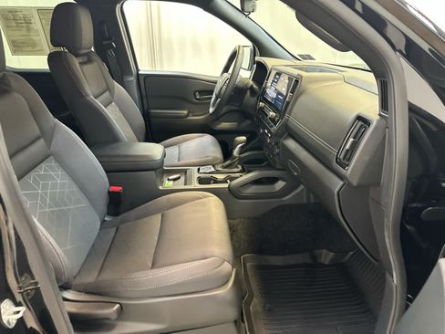 Certified 2026 Nissan Frontier SV w/ All-Weather Content Package AWD/4WD image 21