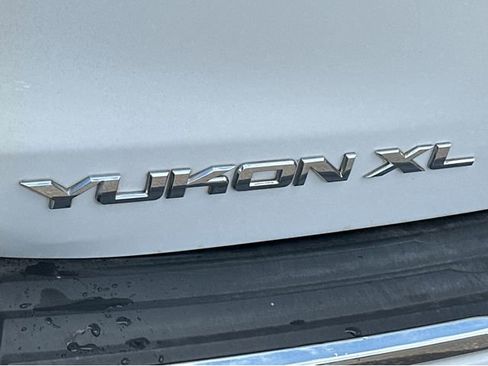 Used 2020 GMC Yukon XL Denali RWD image 15