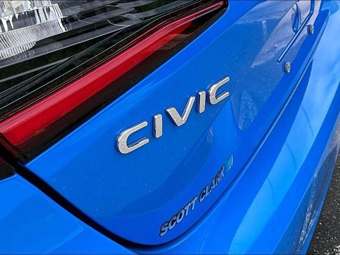 Used 2025 Honda Civic Sport image 22