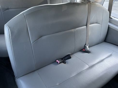 Used 2012 Ford E-350 and Econoline 350 XL w/ PWR Windows & Locks Group image 25