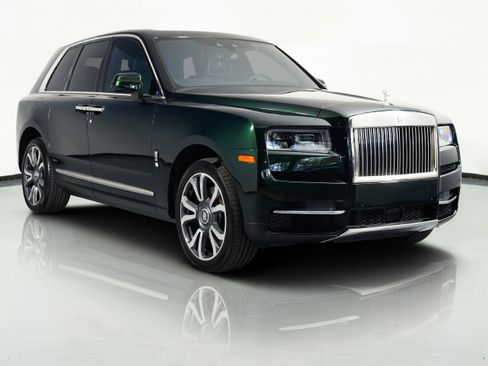 Used 2023 Rolls-Royce Cullinan w/ Cullinan Package image 5