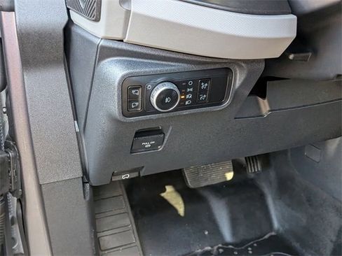 Used 2023 Ford Bronco Badlands image 15