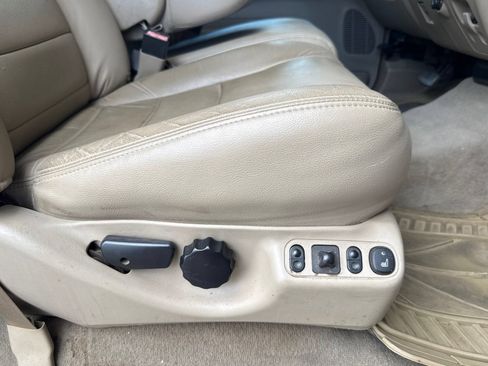 Used 2006 Ford F350 Lariat AWD/4WD image 21