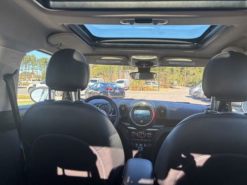 Used 2019 MINI Cooper Countryman w/ Premium Package image 52