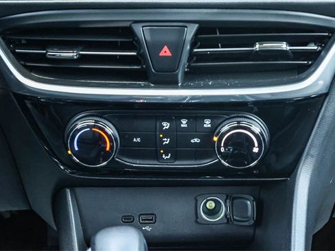 Used 2024 Buick Encore GX Sport Touring image 14