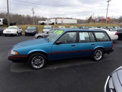 Used 1991 Chevrolet Cavalier RS image 1