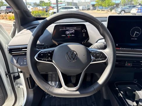 Certified 2024 Volkswagen ID.4 Pro AWD/4WD image 15