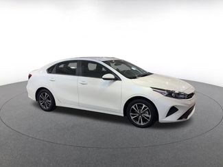 Used 2024 Kia Forte LXS video 2