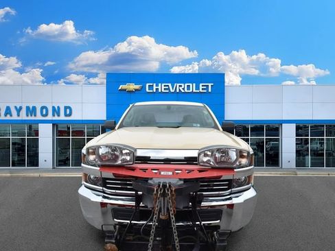 Used 2018 Chevrolet Silverado 2500 W/T w/ Snow Plow Prep Package AWD/4WD image 8