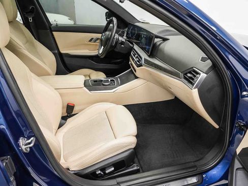 Used 2023 BMW 330i Sedan w/ Convenience Package RWD image 17