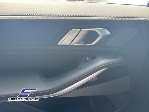 Used 2025 BMW X5 xDrive50e image 22