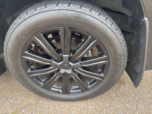 Used 2017 Lexus LX 570 4WD image 10