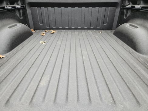 New 2026 RAM 1500 4x4 Crew Cab image 31